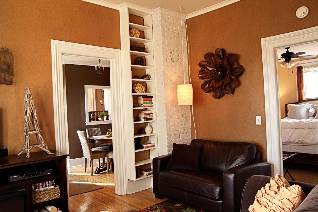 Bed and Breakfast Kara'S Kottages Kalamazoo Habitación foto